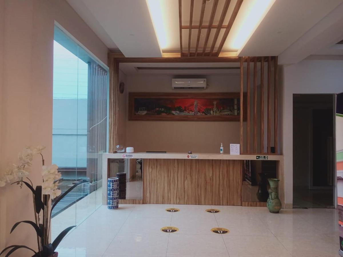 Oyo 90102 Edotel Hotel By Dbest Hospitality Bandung Ngoại thất bức ảnh