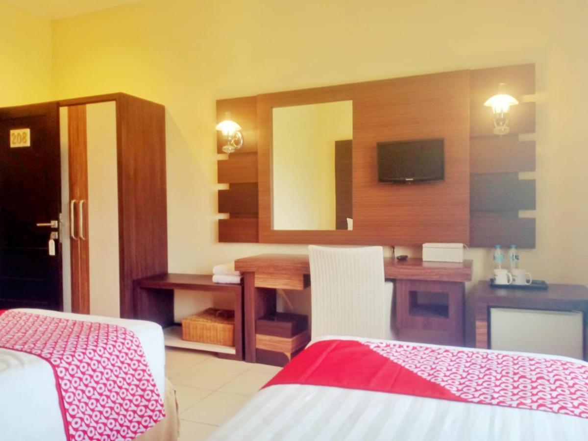 Oyo 90102 Edotel Hotel By Dbest Hospitality Bandung Ngoại thất bức ảnh