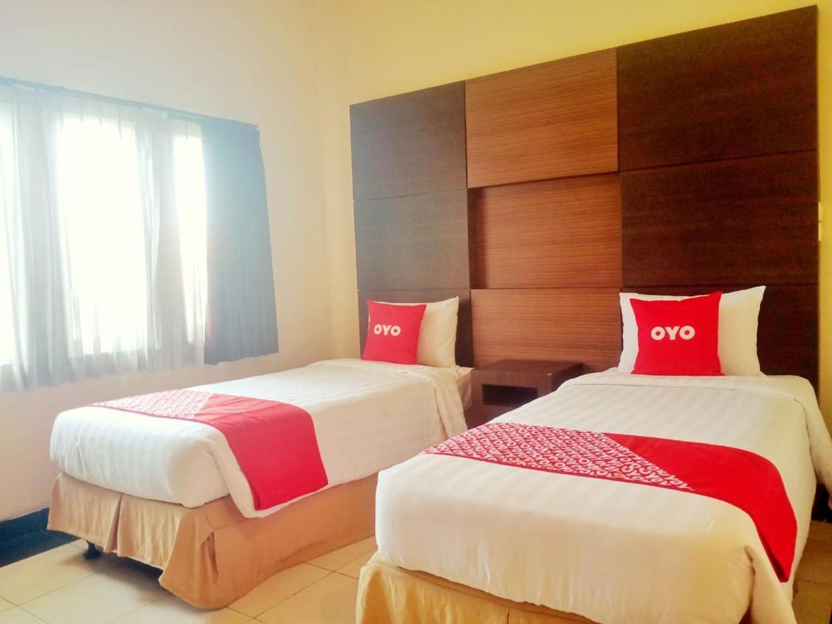 Oyo 90102 Edotel Hotel By Dbest Hospitality Bandung Ngoại thất bức ảnh