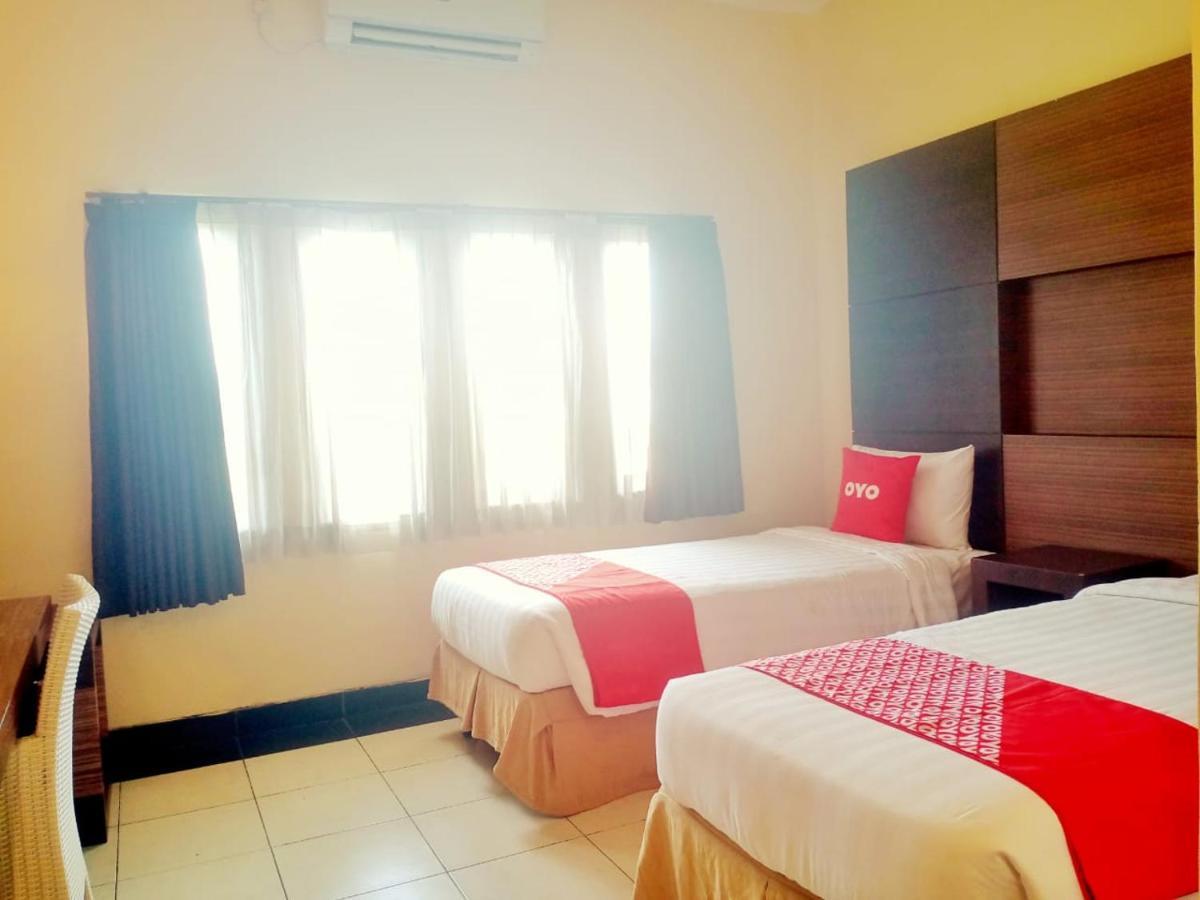 Oyo 90102 Edotel Hotel By Dbest Hospitality Bandung Ngoại thất bức ảnh